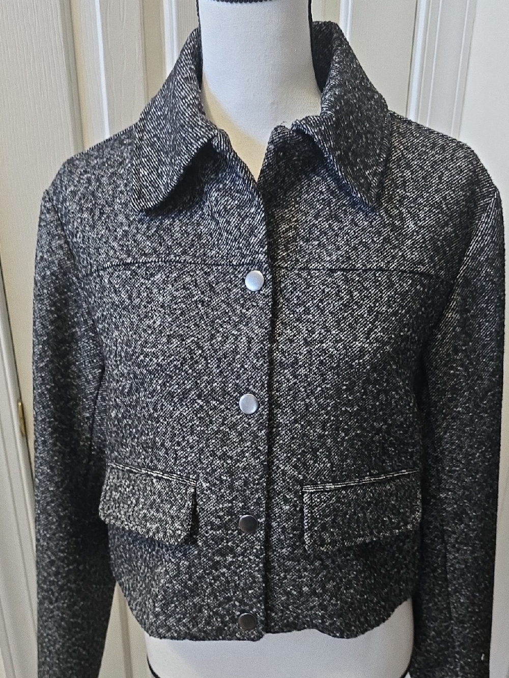Worthington Brand Women's Black and White Tweed Boxy Jacket Size Small